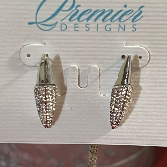 Premier Designs Silver  Brilliance Stud Earrings #PDER1 - Picture 2 of 5
